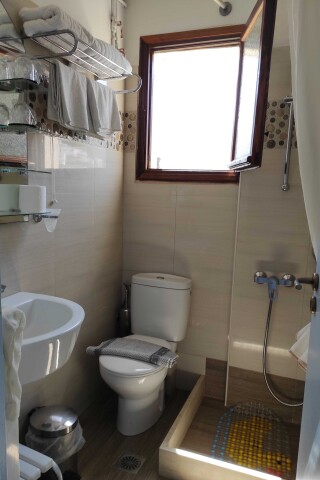 accommodation villa zacharo renovated bathroom